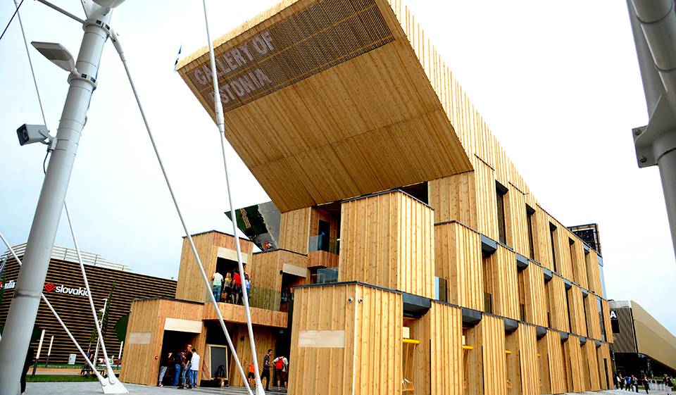 Le pavillon estonien où se mélent traditions et innovations technologiques.