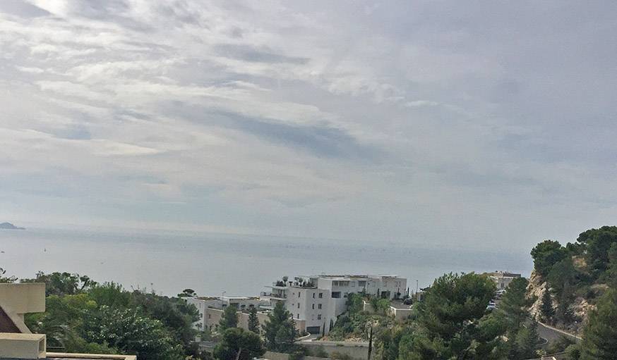 Marseille, la mer et un rayon de soleil, le 25 octobre.