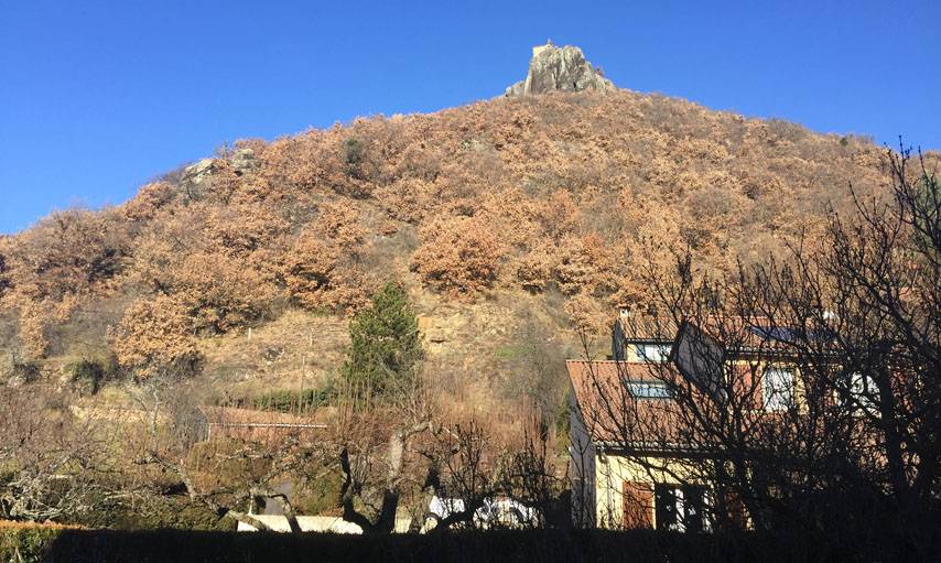 Vue depuis la fenêtre du grand-père, à Massiac, dans le nord du Cantal.