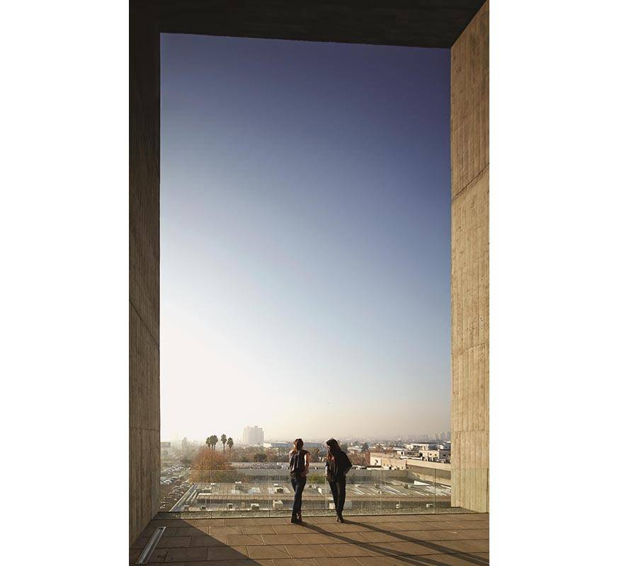 Le centre d'innovation Anacleto Angelini de l'Université catholique du Chili, à Santiago du Chili. Réalisé par Alejandro Aravena et achevé en 2014.