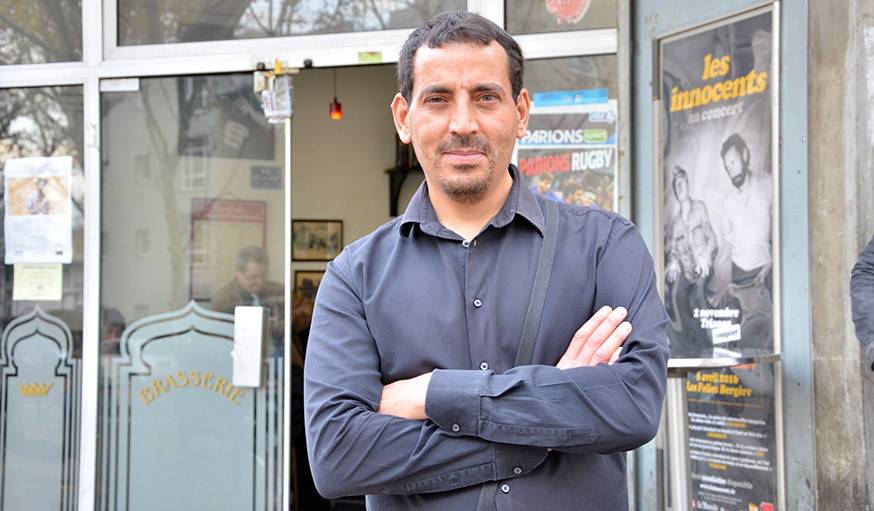 Hocine Ben fait visiter son quartier, la Maladrerie, depuis plus de 15 ans.