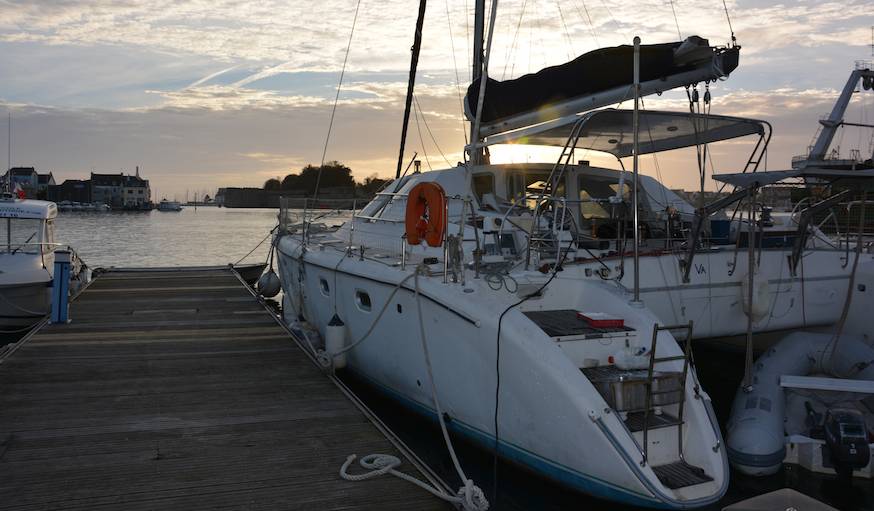 Le catamaran qui servira de maison, pendant 3 ans, aux explorateurs.