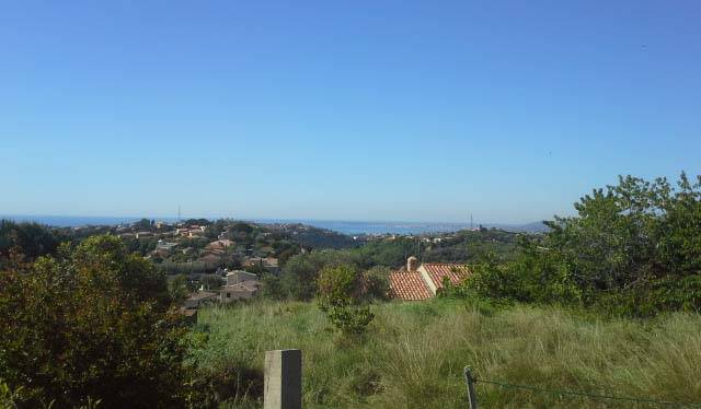 Vue de Nice St-Roman de Bellet, a? 10h30 le 26 avril.