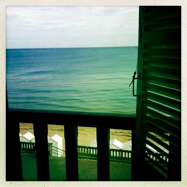 Le front de mer de Cabourg (Calvados), le 15 mai. 