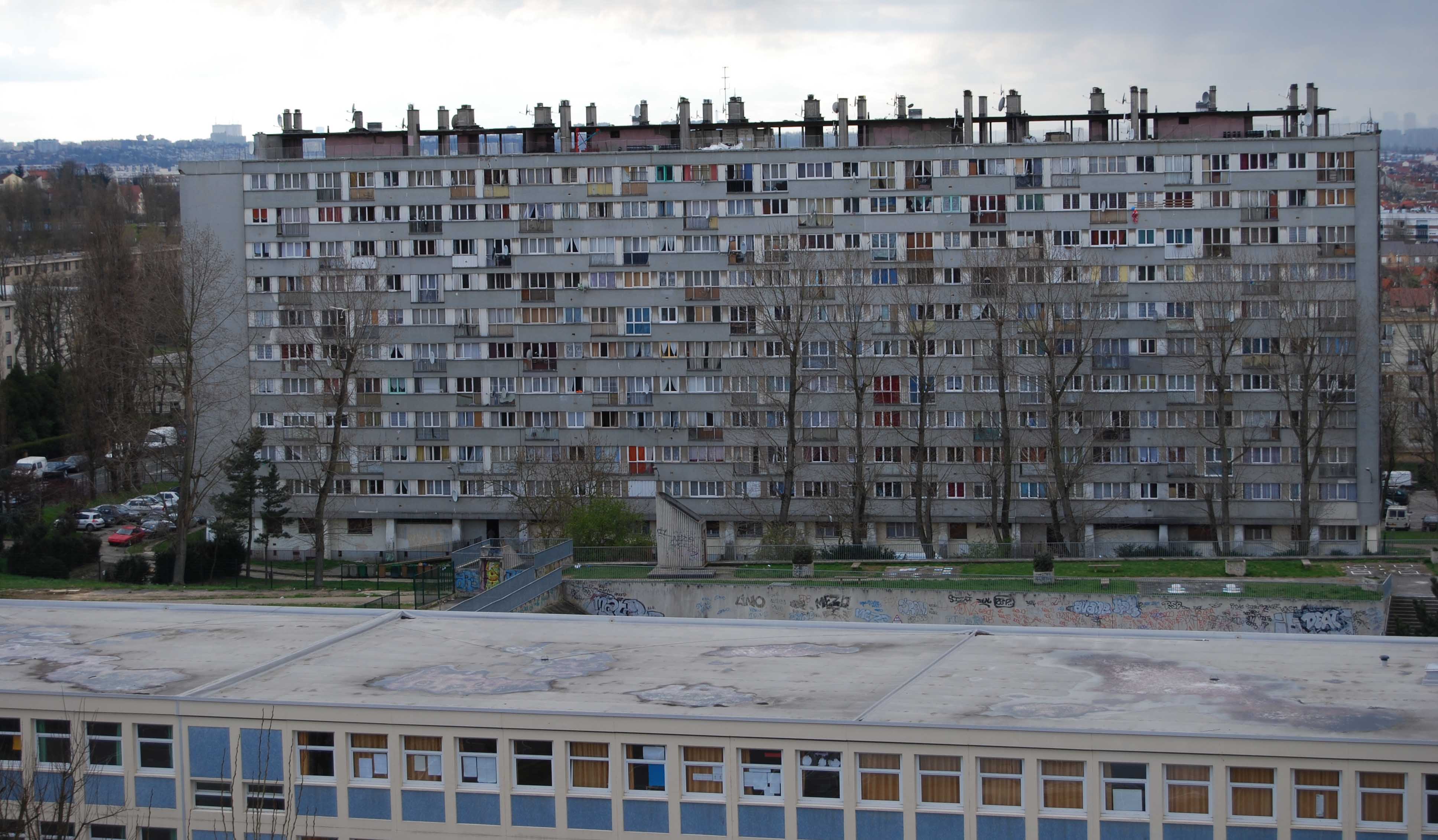 Habitat solidaire à racheté des logements dans la cité du Chêne Pointu à Clichy-sous-Bois.