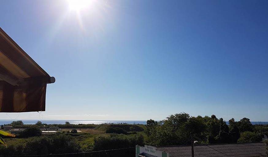 À 8h du matin depuis Bastia (Haute-Corse).