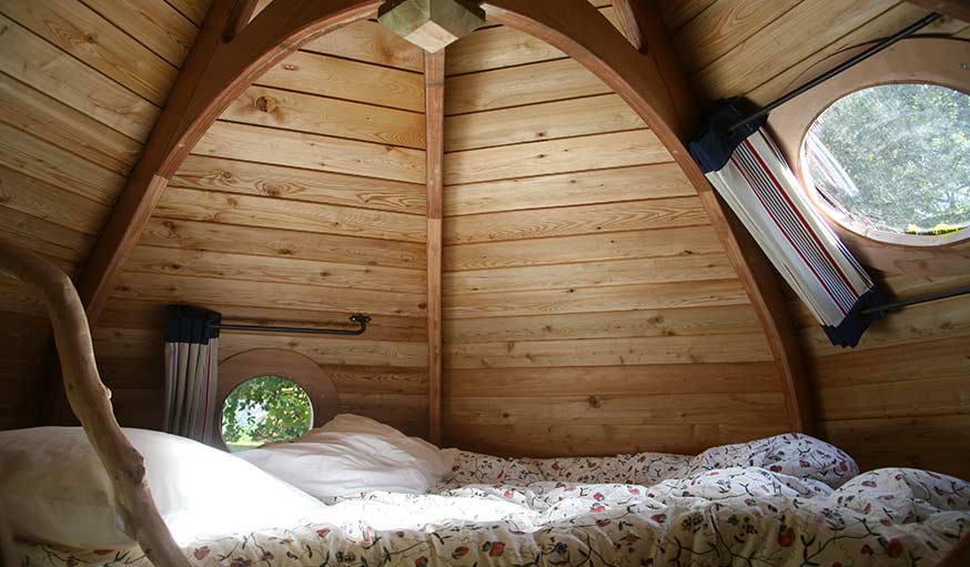 Intérieur d'une cabane du Domaine des Ormes, en Bretagne. 