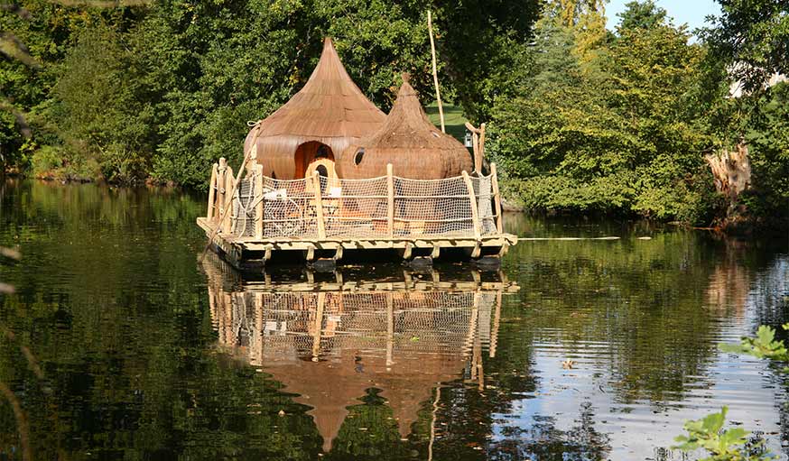 Cabanes du Domaine des Ormes, en Bretagne. 