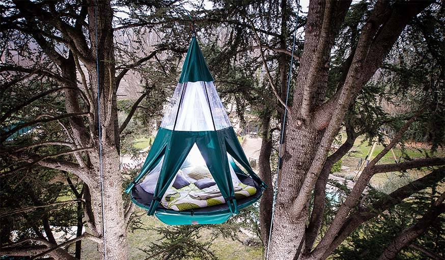 La Pendola, suspendue aux arbres.