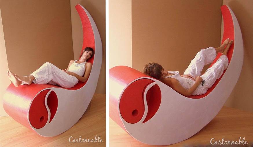 Le fauteuil en carton Red Moon.