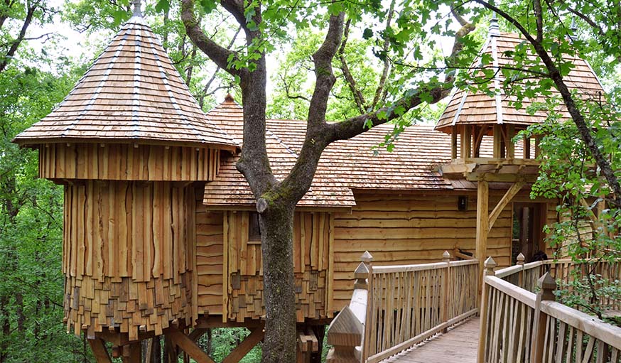 Extérieur de la cabane Spa Puybéton.