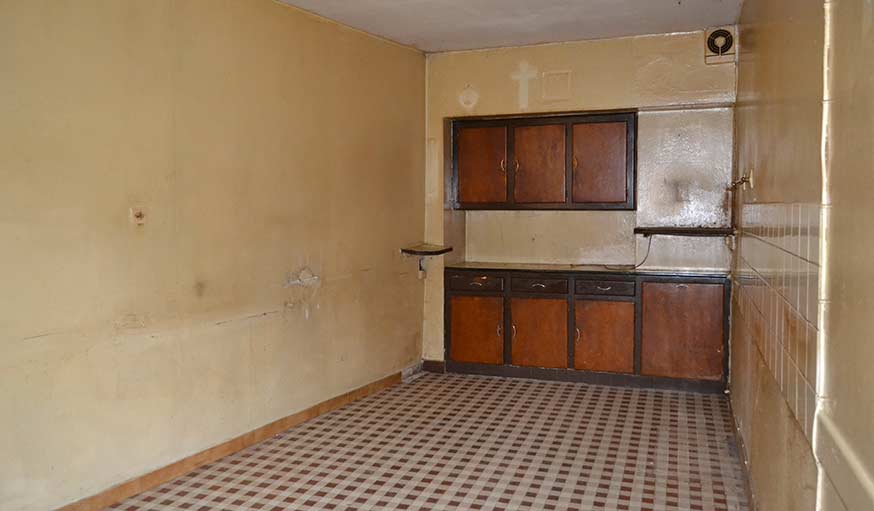 L'ancienne cuisine avant qu'elle ne devienne une salle de bains.