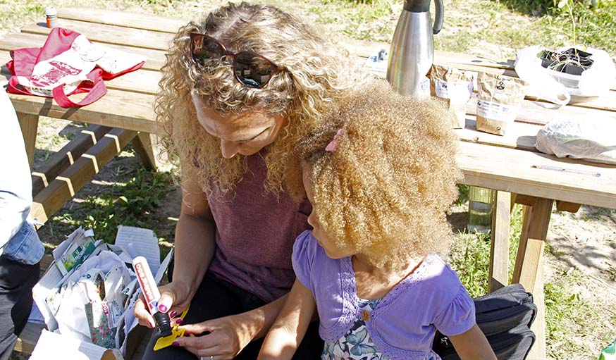 Anne-Claire et sa fille.