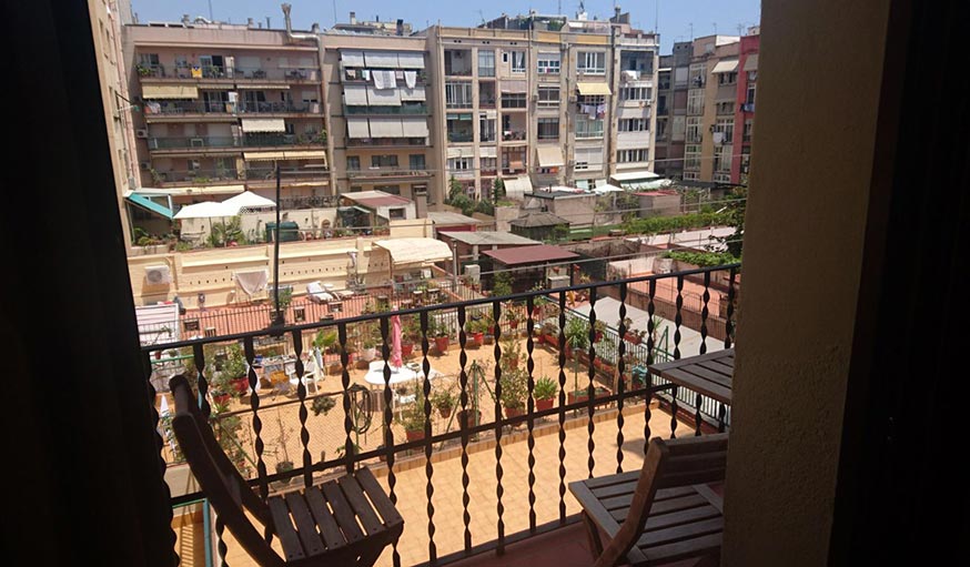 Vue sur les terrasses de toit à Barcelone, le 15 juillet.