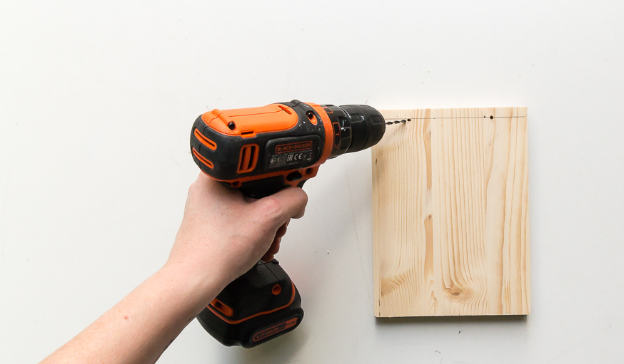 DIY : Fabriquez un serre-livre original en bois pour moins de 10 euros