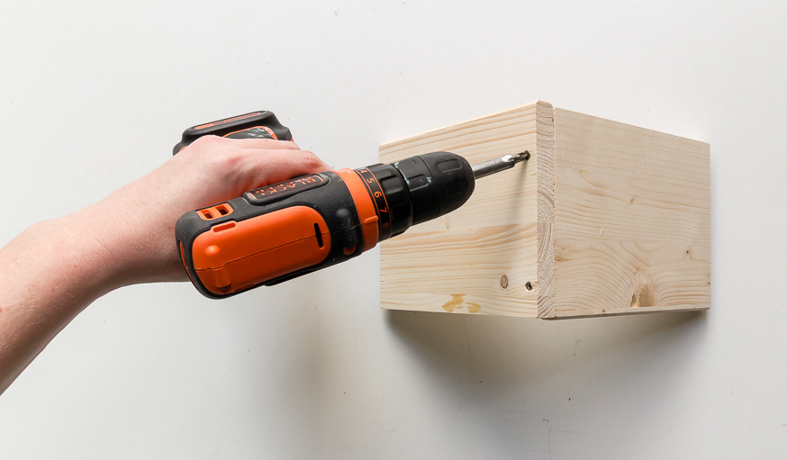 DIY : Fabriquez un serre-livre original en bois pour moins de 10 euros