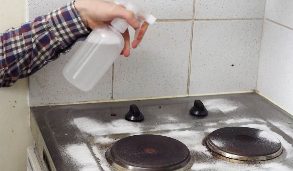 Comment nettoyer efficacement une plaque de cuisson ?