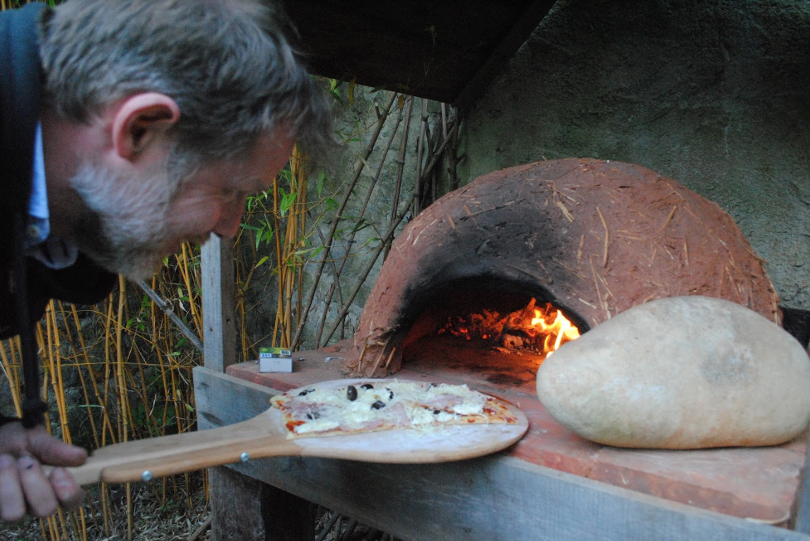 Fabriquez Un Four Pour Cuir Vos Pizzas Au Feu De Bois Dans Votre Jardin