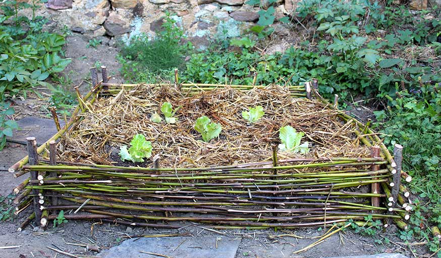 Potager carré pret a monter en Noisetier tressage Horizontal