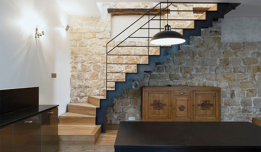 Triplex rénové Alia Bengana + Capucine de Cointet architectes vue panoramique escalier rez de chaussée