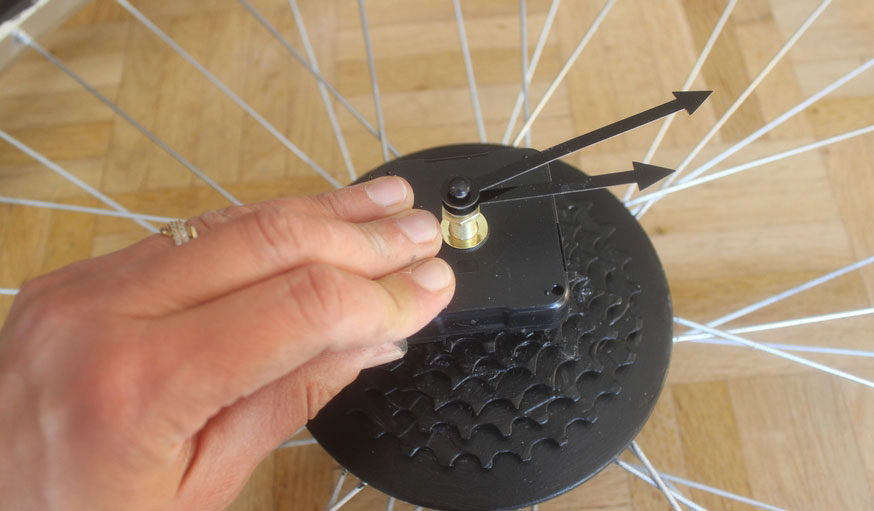 Tuto fabriquer une horloge avec une roue de vélo 18