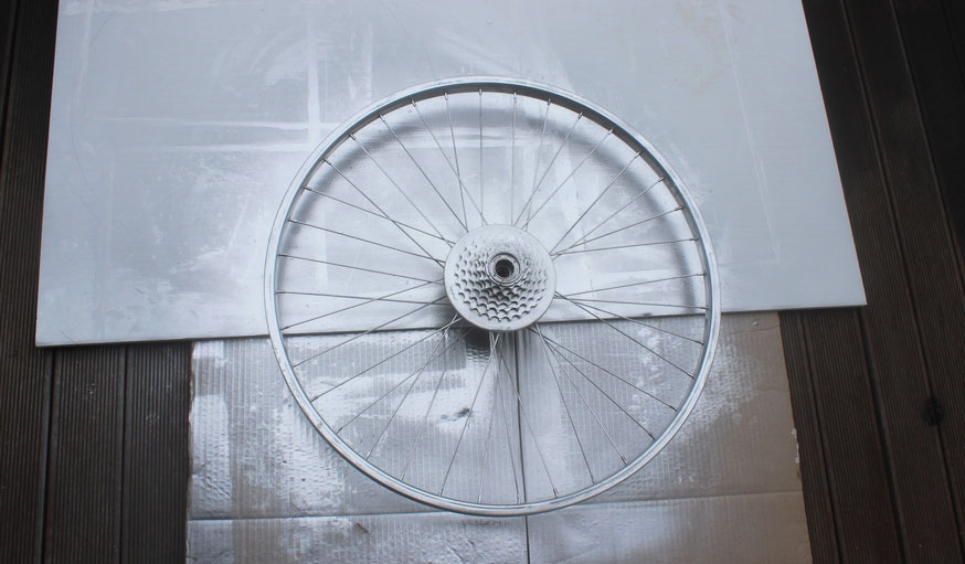 Tuto fabriquer une horloge avec une roue de vélo 3
