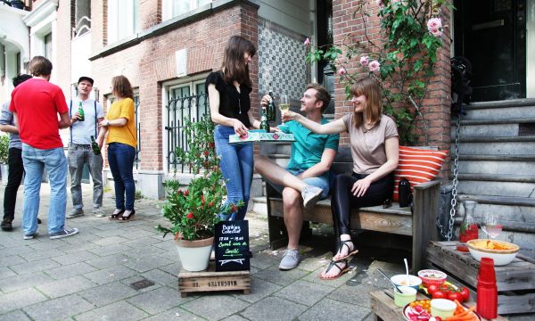 Réseaux sociaux pour voisins sociables