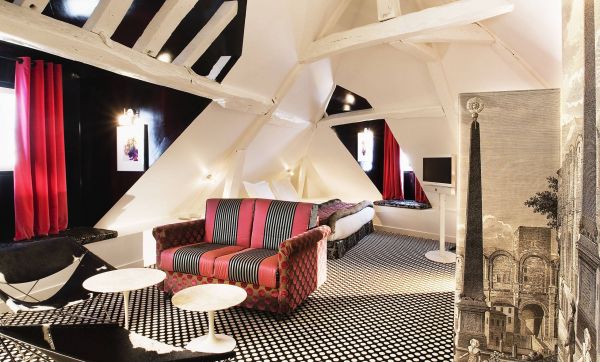 Copiez la déco de Christian Lacroix pour une chambre à coucher audacieuse