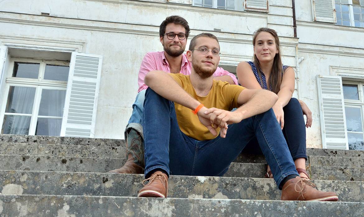 Low tech : ils inventent une cuisine avec réfrigérateur sans électricité