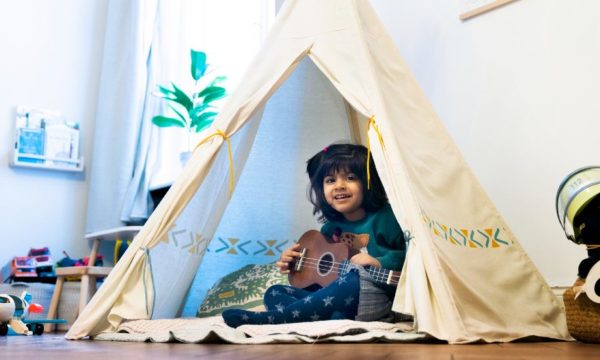 Tuto : Réalisez un beau tipi pour enfant en cousant un vieux drap