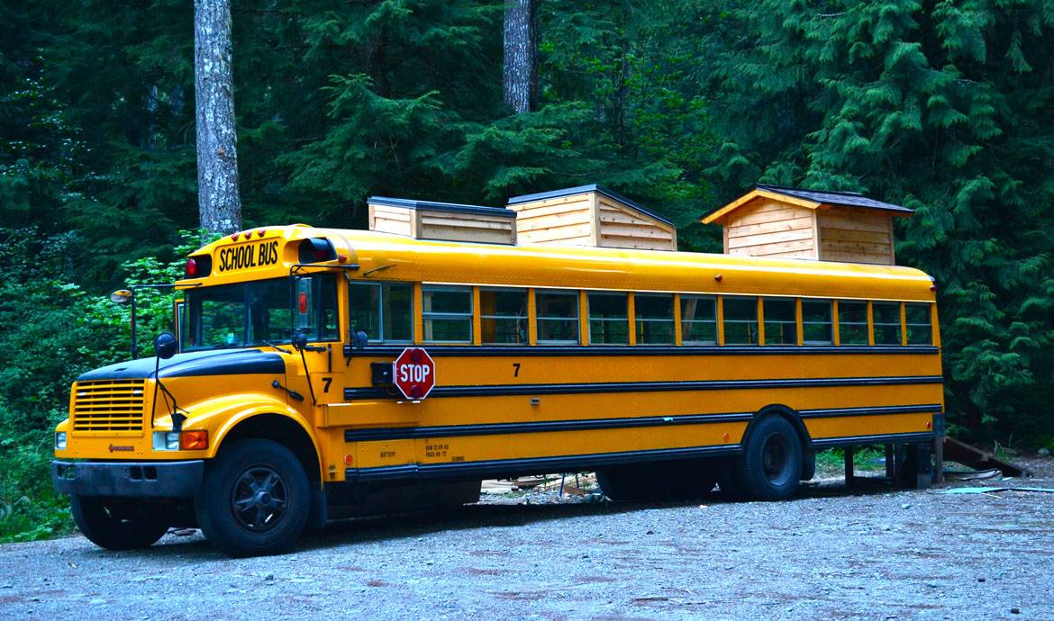 Le bus scolaire transformé en maison