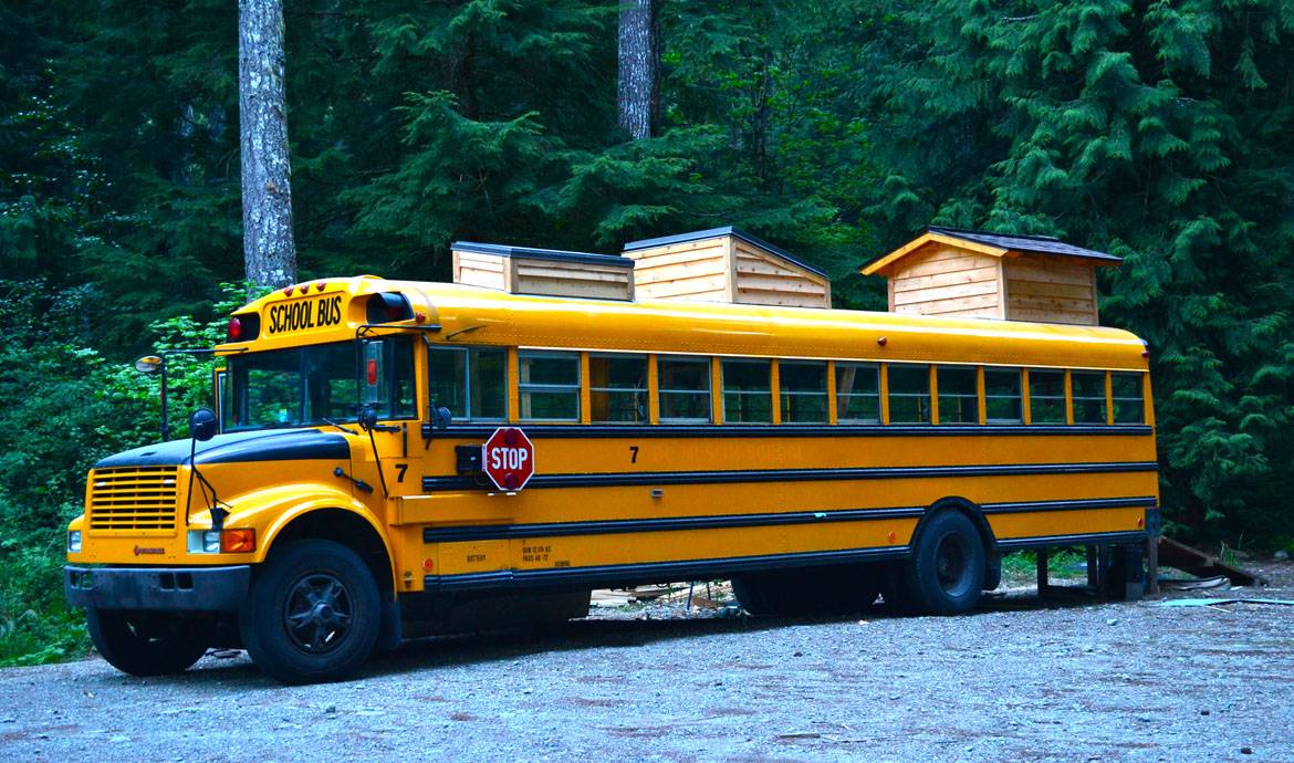 Le bus scolaire transformé en maison