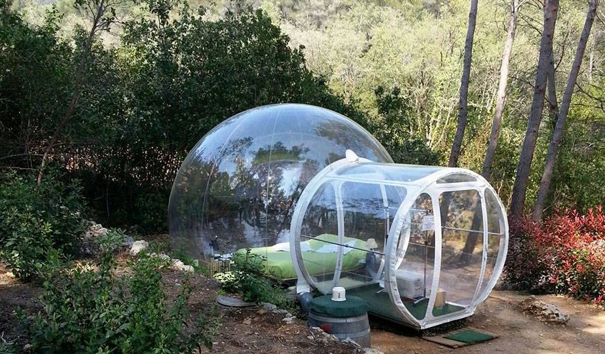 Dormir dans une bulle sous les étoiles dans le sud de la France