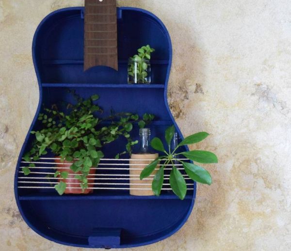 DIY : transformer une guitare en objet de décoration