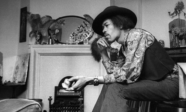 Envie de dormir dans la chambre de Jimi Hendrix, voici nos conseils déco rock !