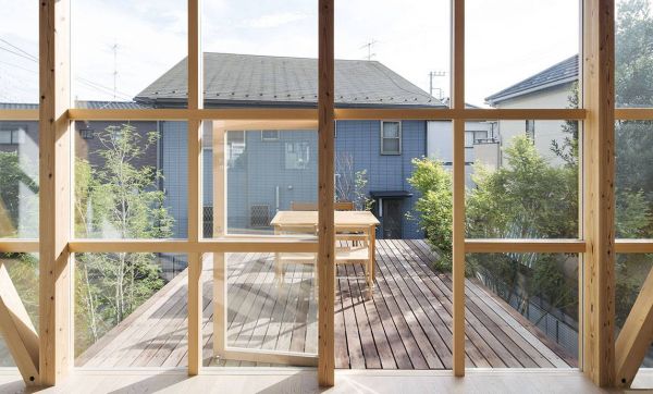 Cette maison japonaise a été construite en préfabriqué