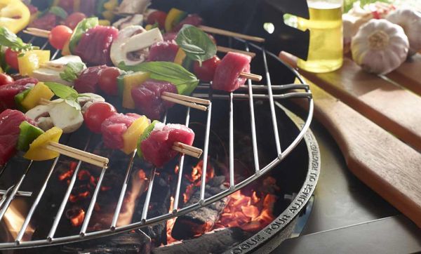 Une méthode extrêmement efficace pour allumer son barbecue au charbon