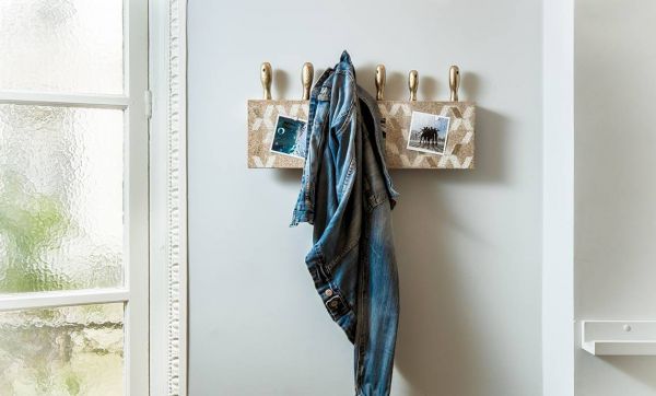 DIY : Fabriquez un portemanteau surprenant avec des tournevis