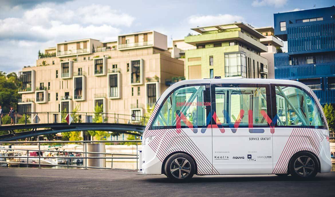 Des minibus sans chauffeur prennent la route à  Lyon