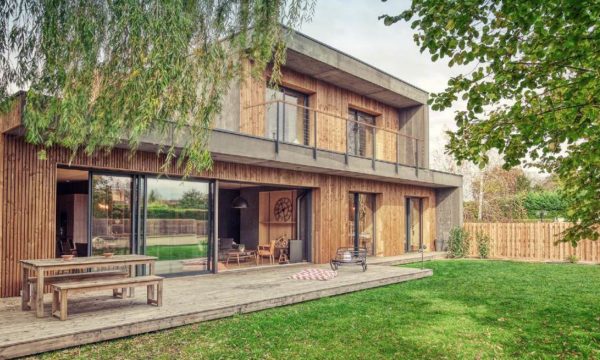 Cette maison préfabriquée consomme deux fois moins d'énergie qu'une maison classique