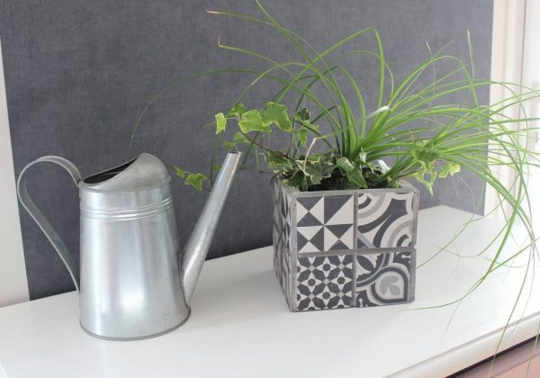 Tuto Diy Fabriquer Un Cache Pot Avec Des Carreaux De Ciment Cache Pot Tendance 18h39 Fr