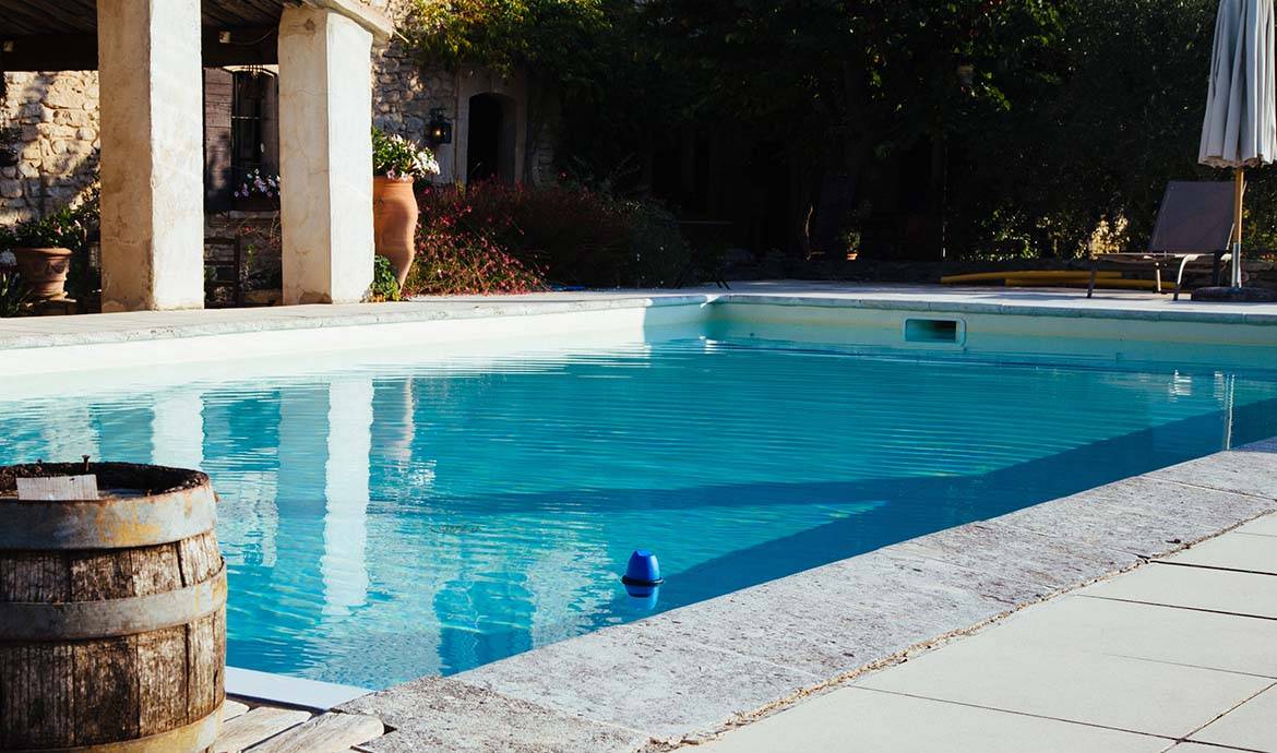 Une piscine entretenue même pendant votre absence