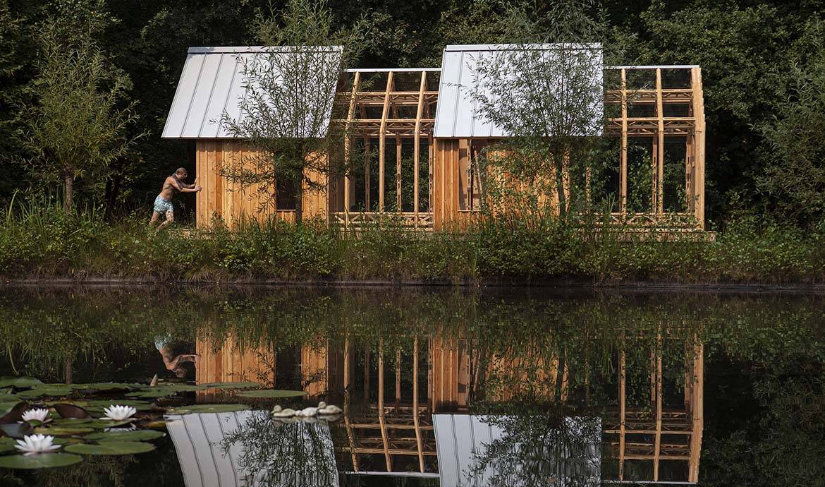 Cette cabane de jardin cache une incroyable verrière