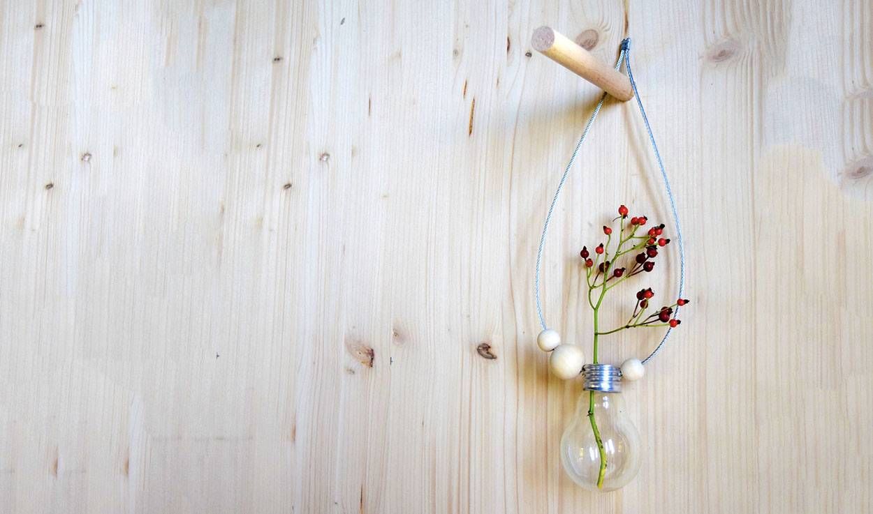 DIY : Une ampoule transformée en un joli soliflore