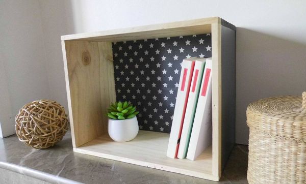 DIY : Transformez une caisse de vin en une jolie petite étagère