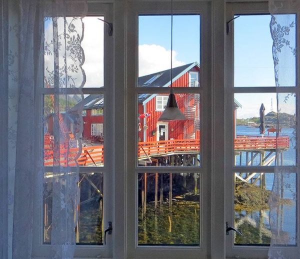 En Norvège, des lampes à chaque fenêtre comme repères dans la nuit