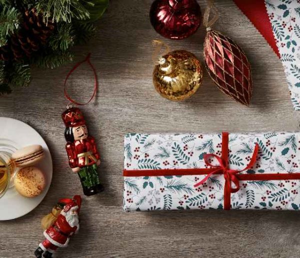 6 idées originales pour réutiliser vos papiers cadeaux après les fêtes