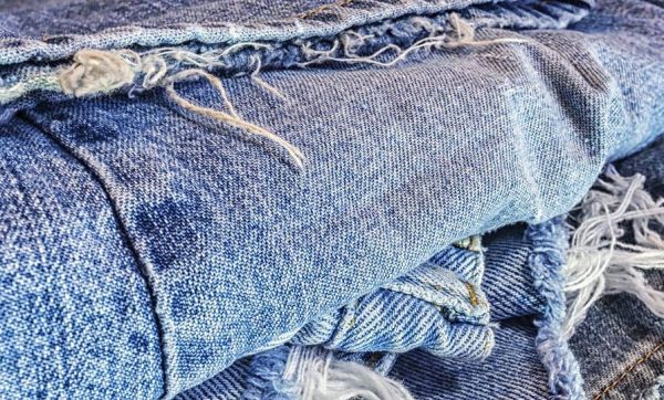 Re-fashion vous indique les collecteurs les plus proches pour recycler vos vêtements