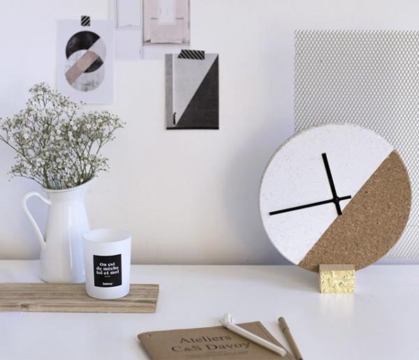 Tuto : Fabriquez une horloge en liège chic et graphique