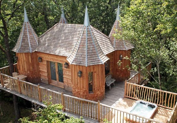 Dormir Dans Les Arbres Les Cabanes Façon Châteaux Du